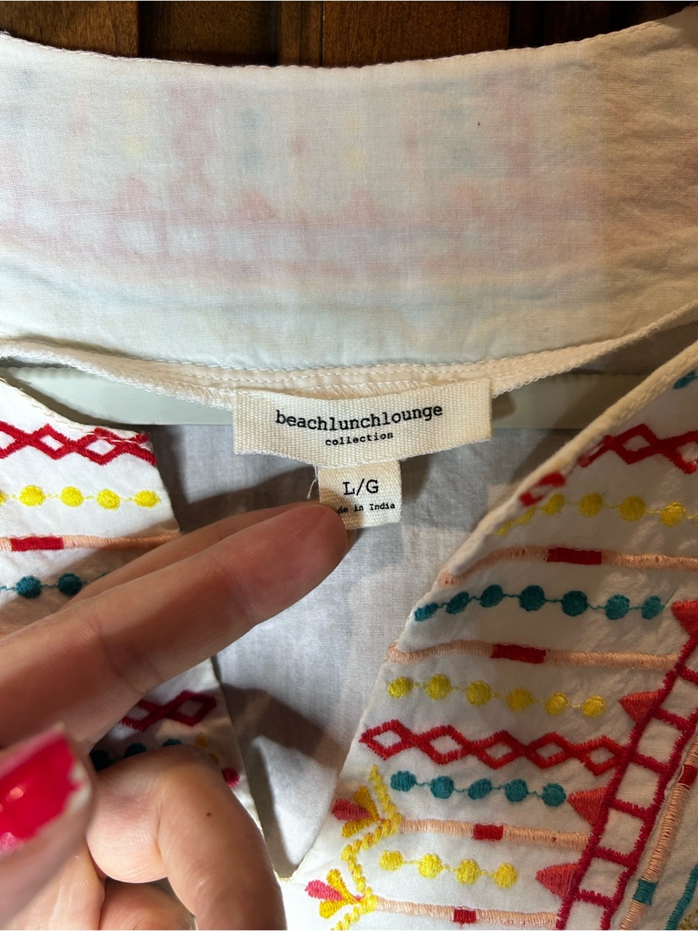BeachLunchLounge Embroidered White Peasant Tunic  with Floral Detail L - Picture 5 of 6